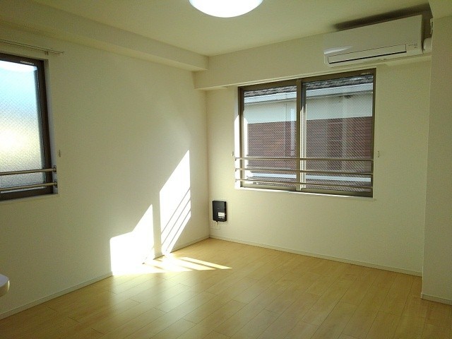 ヴァンベールⅢ201号室の画像