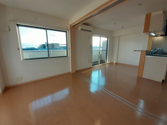 シェル・ブルー 301号室の画像