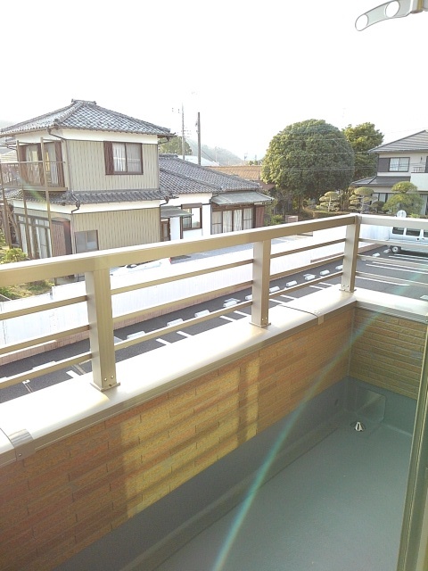 シャルメゾン206号室の画像