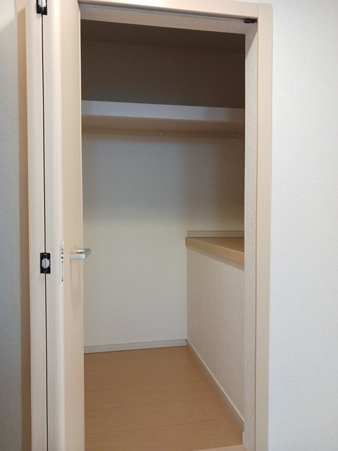 リバージュ厚木Ⅲ201号室の画像