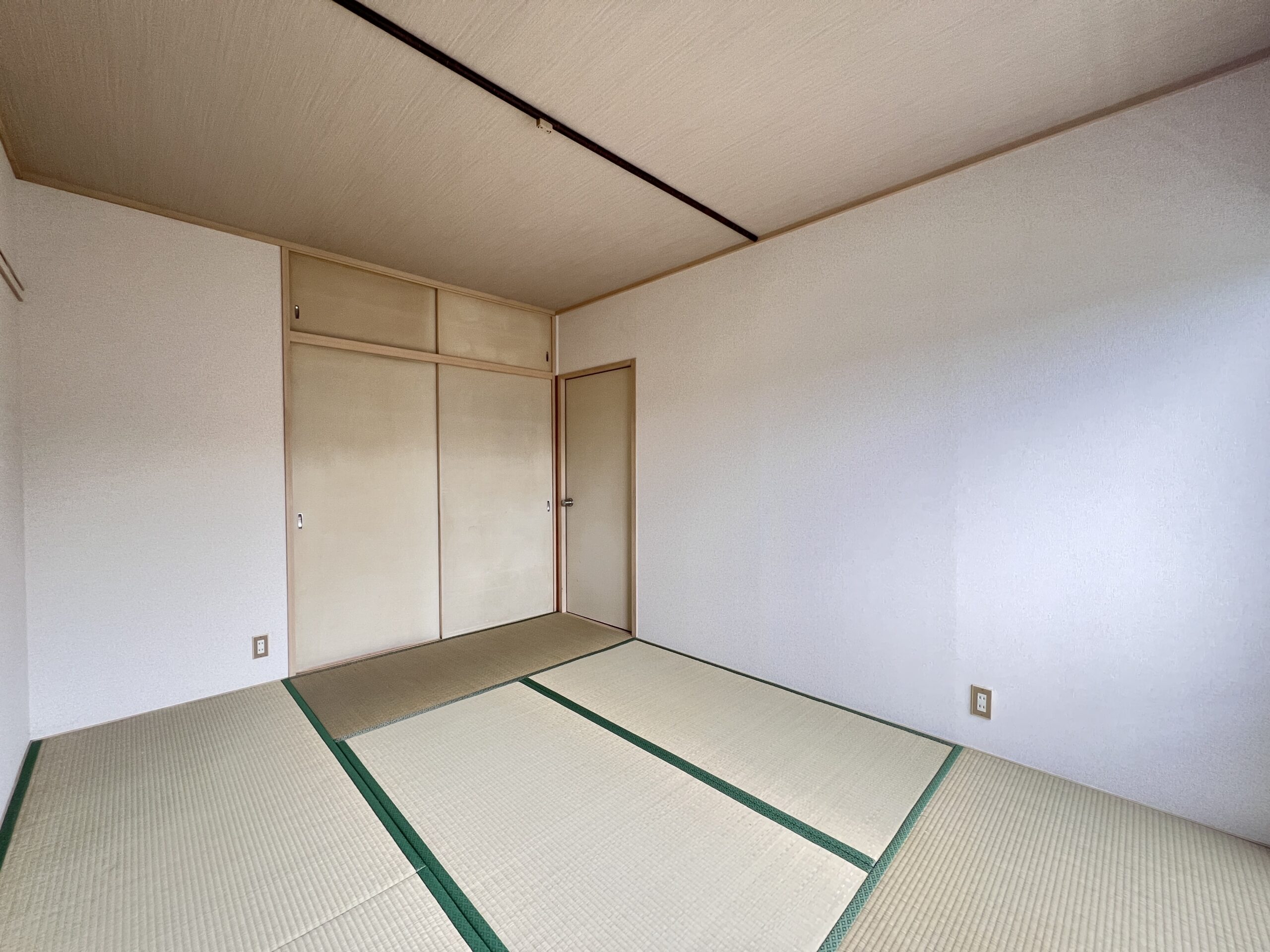 藤ハイツ202号室の画像