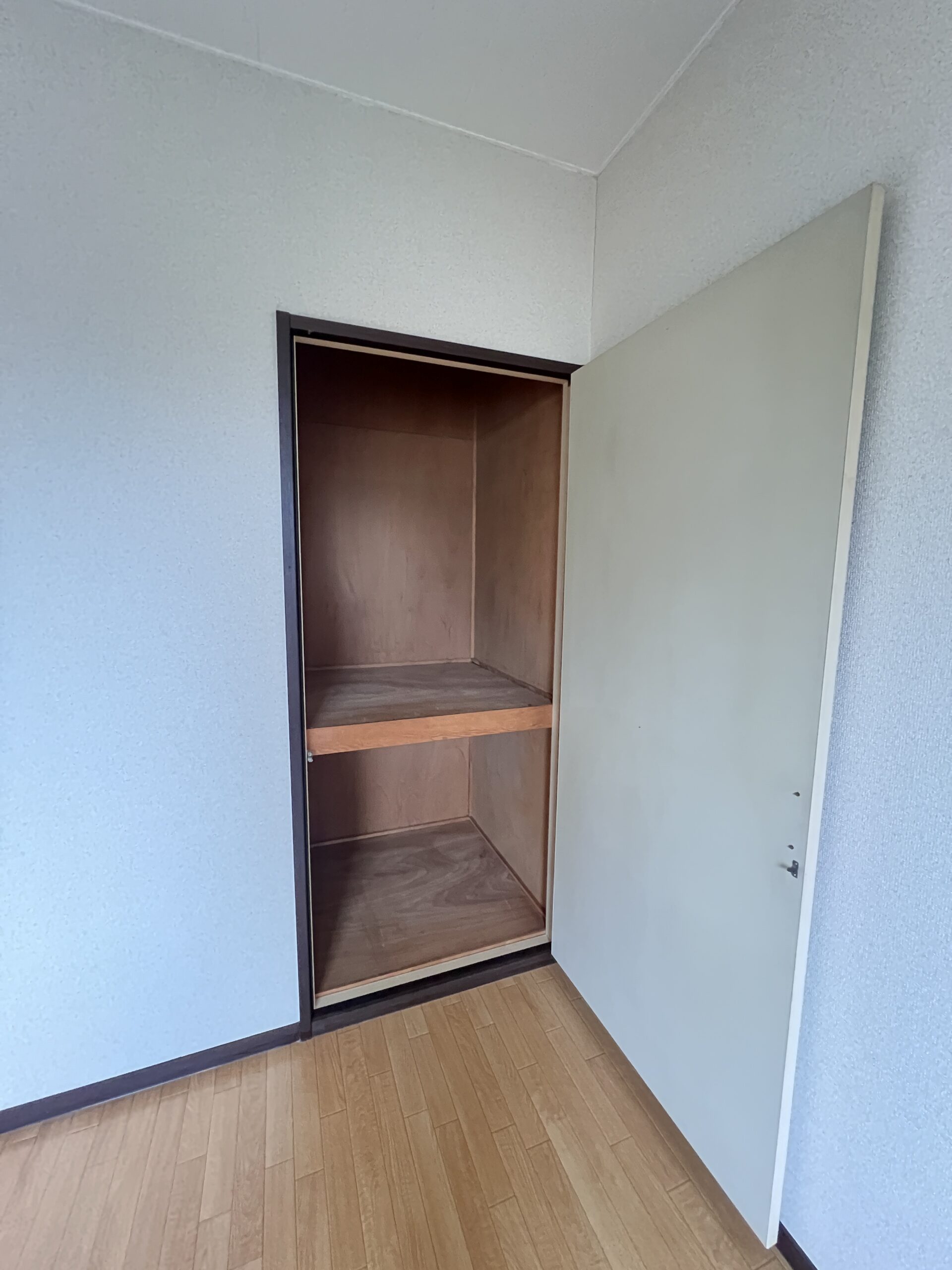 藤ハイツ202号室の画像