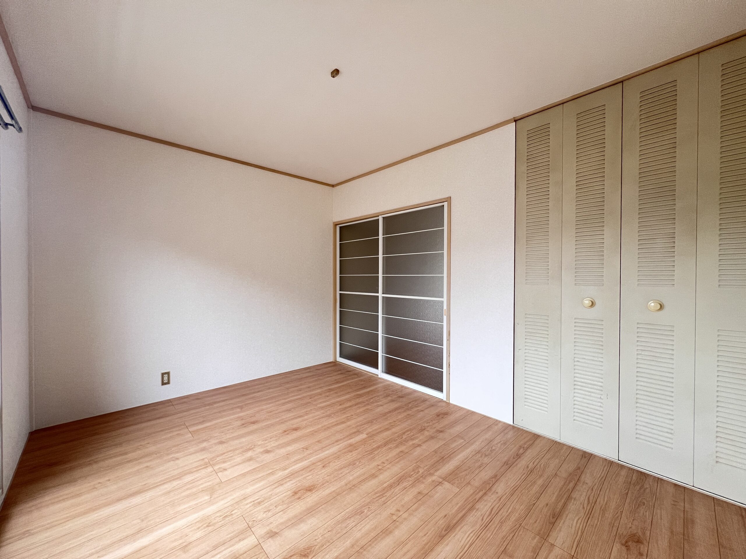 藤ハイツ202号室の画像