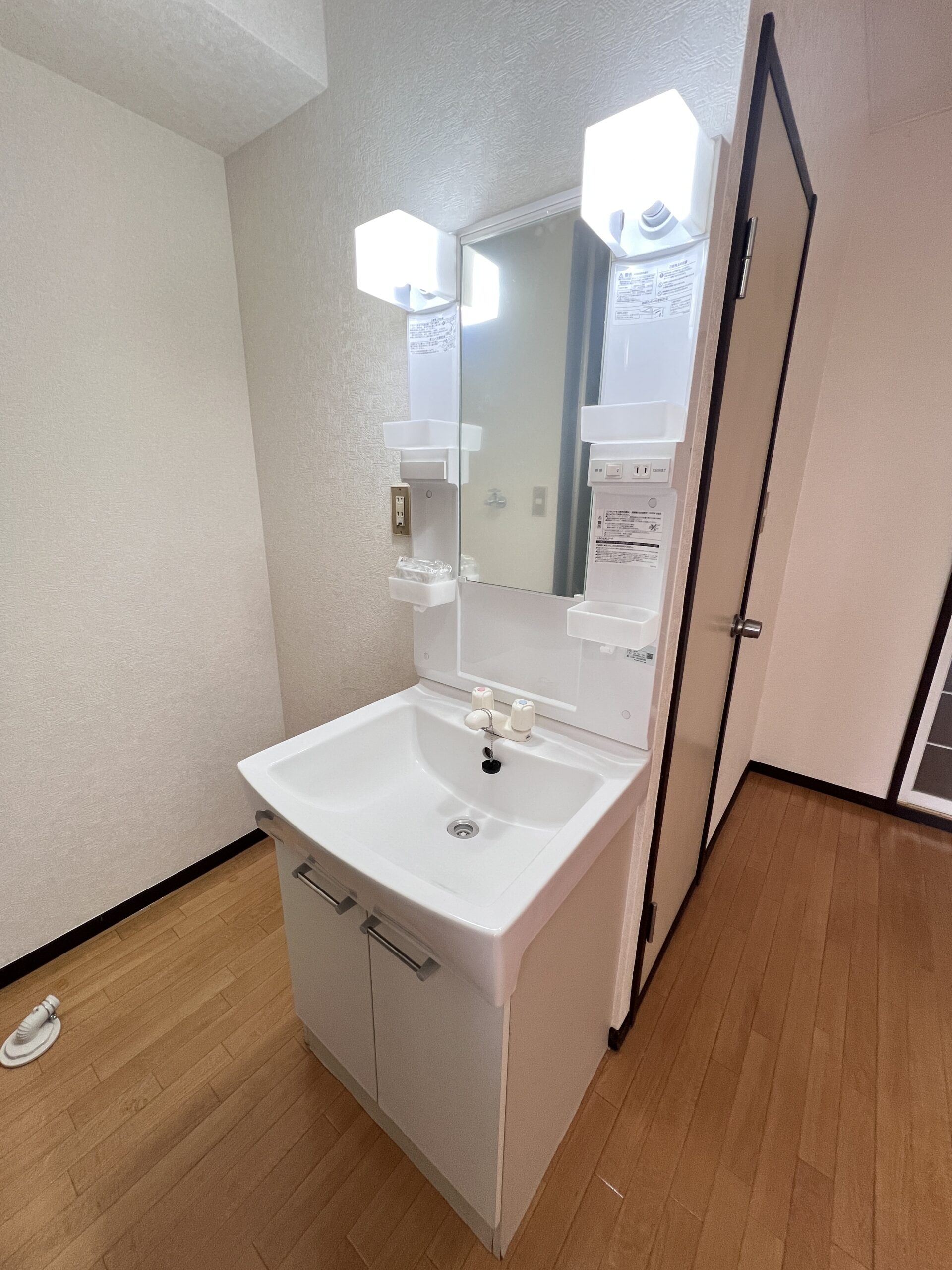 藤ハイツ202号室の画像