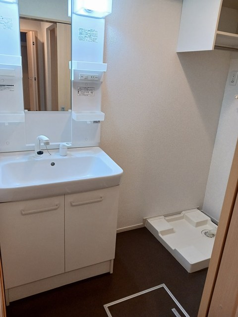 リバージュ厚木Ⅲ201号室の画像