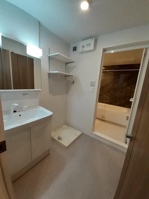 ロイヤルモアD102号室の画像