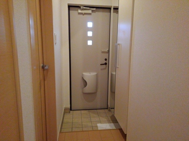 ロイヤルモアC103号室の画像
