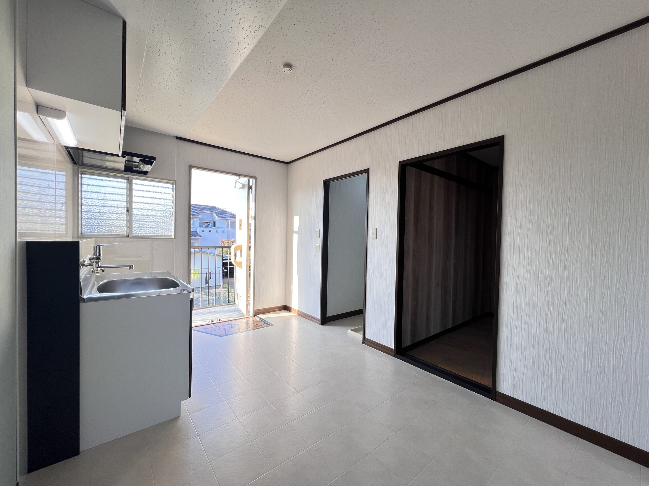 渋谷コーポB203号室の画像