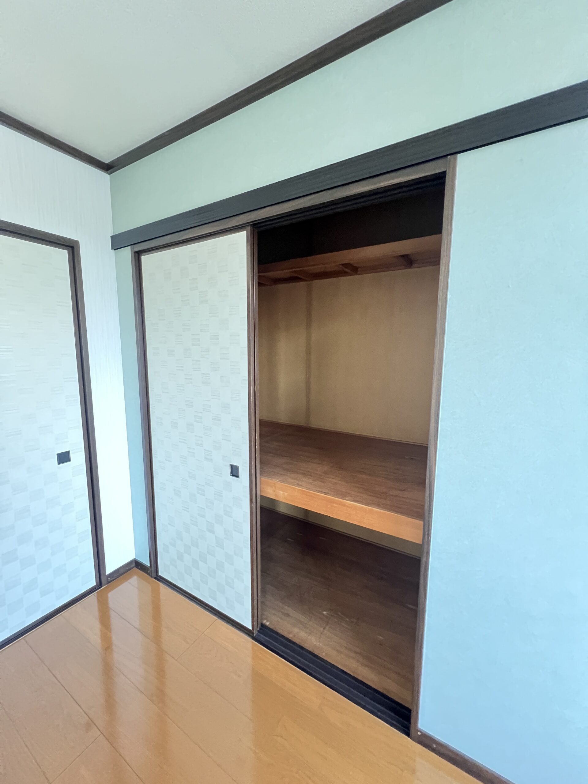 渋谷コーポB203号室の画像