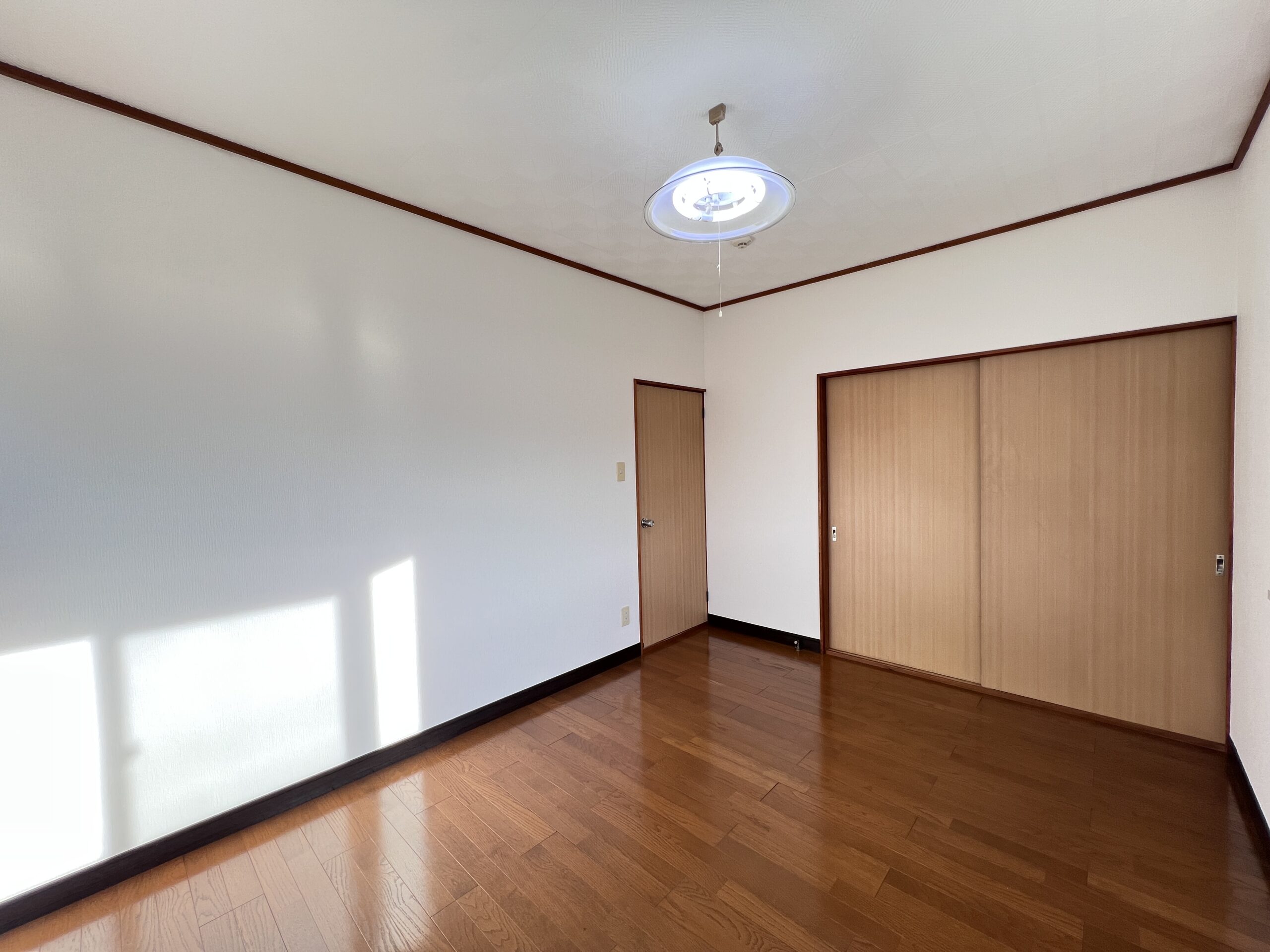 サンフラワーハイツB棟202号室の画像