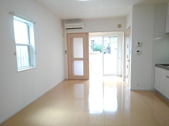 ヴァイオレットガーデン102号室の画像