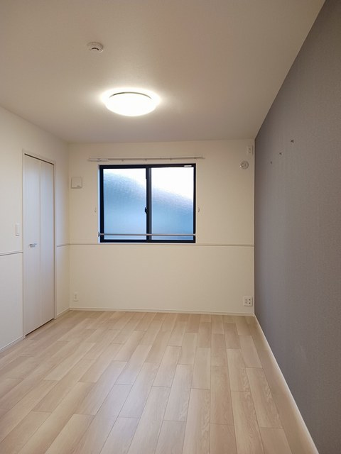 ラ　ヴィラV　204号室の画像