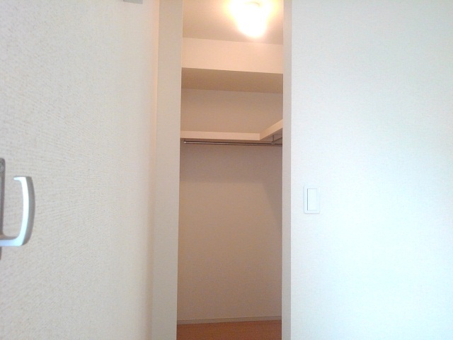 アドラブール・ピア102号室の画像