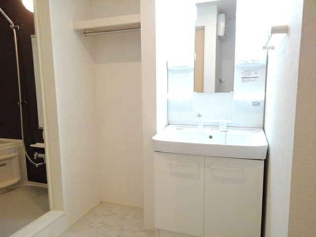 プラムパルデⅡ102号室の画像