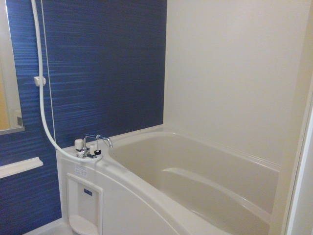 アドラブール・ピア102号室の画像